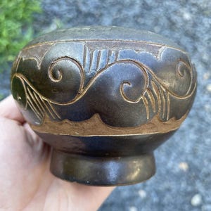 Antique Chinese Qing Dynasty Yixing Zisha Purple Clay Incised Footed Brush Pot