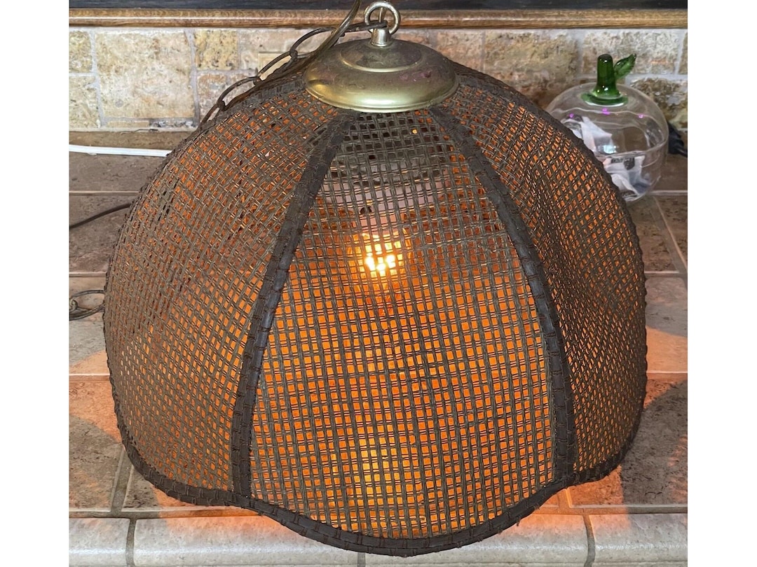 英70s vintage lamp made in England イングランド RARE VTG 1960/70s Yellow Enameled Metal Table Lamp Wicker Shade