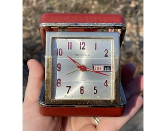 クロックボーイ　2CAN（トゥーキャン）ヴィンテージの置き時計　Clockboy Vintage Tokyo Tokei 2 Jewels Red TESTED - Works - Alarm Folding