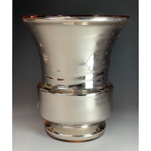 Vaso de vidro de mercúrio prateado Art Déco checoslovaco antigo de 7&quot; da década de 1930