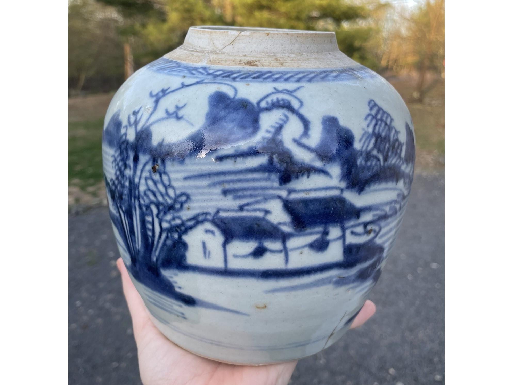 清末期 青白陶器花瓶 魚と花の装飾付き 【公式通販】