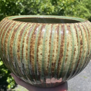 Antique Chinese Longquan Celadon Ribbed Crackle Glaze Bowl Planter Ming / Qing