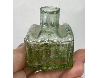 Tintero antiguo de vidrio verde victoriano del siglo XIX, accesorio para escritorio, botella con ribete