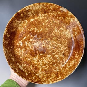 Piatto da torta antico vittoriano Rockingham Yellow Ware, decorazione rustica primitiva.