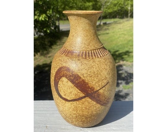 9-1/4" Vintage Brown Glazed Pottery Vase Home Accent Decor Beige Ceramic Retro