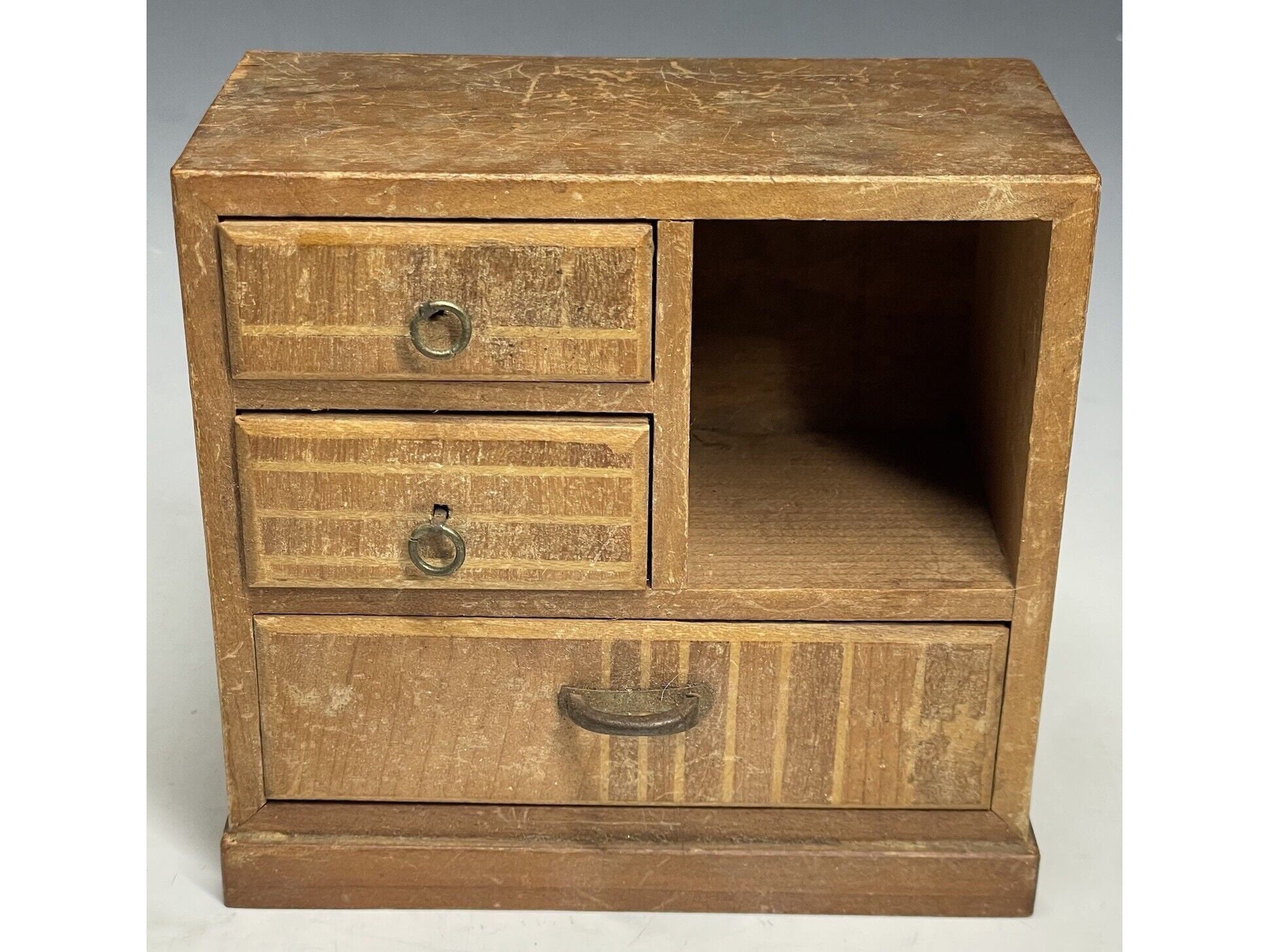 Armoire et commode de poupée vintage, en chêne massif - Collection
