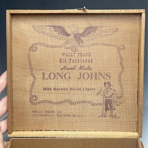 Vintage 1930&#39;s Wally Frank Old Fashioned Hand Made Long Johns Cigar Tobacco Box