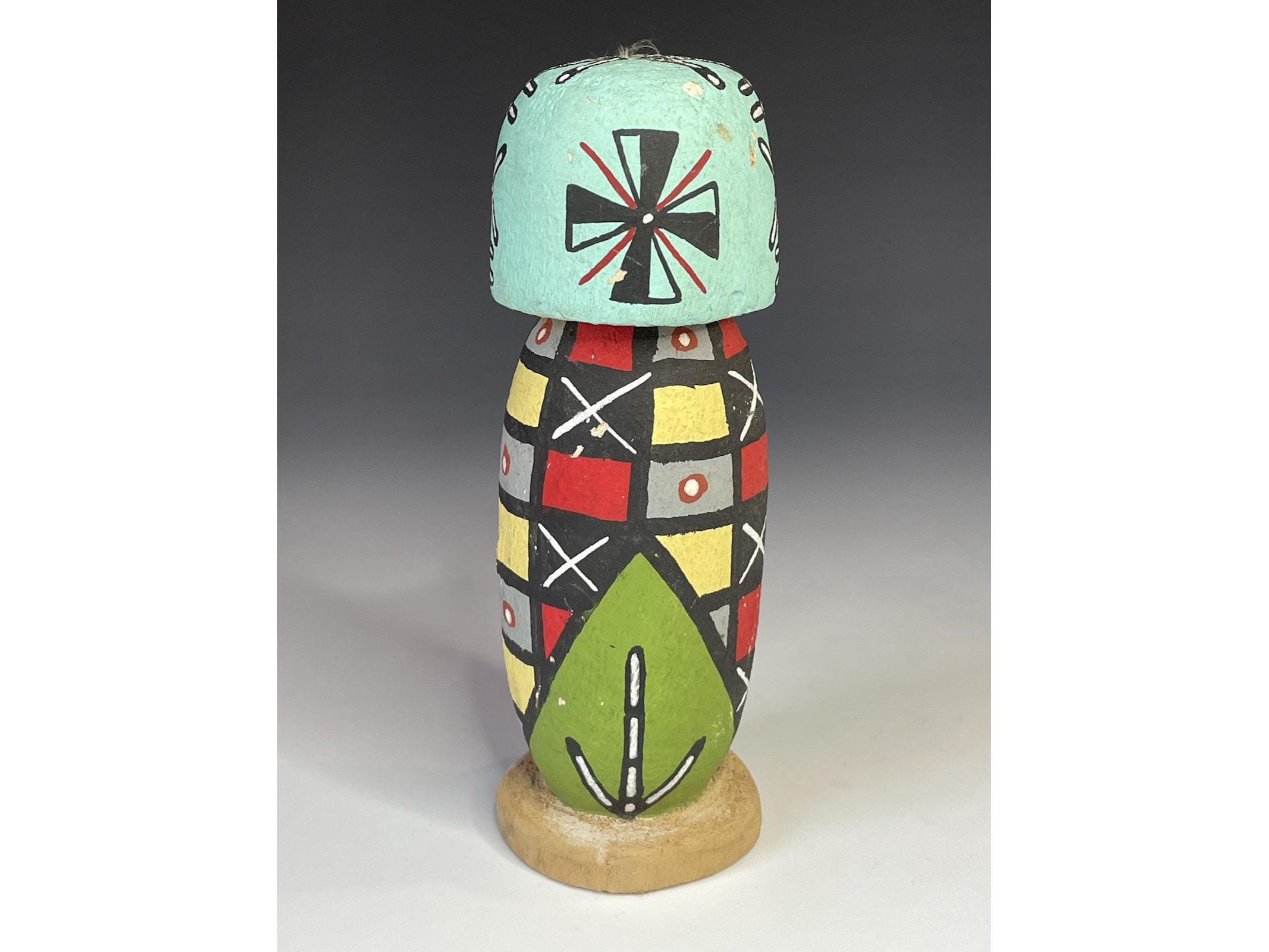 ホピのカチナ族のカチナ刺繍、ビンテージ壁飾り HOPI(ホピ)族 アーティスト作 カチーナドール クラウン シルバー