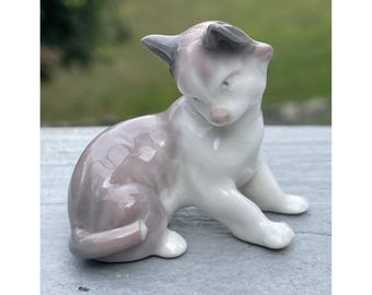 アンティーク リヤドロ「猫のお昼寝ガール」フィギュア ヴィンテージ