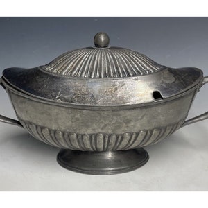 Antique Victorian Quadruple Plated Silver Plate Lidded Sugar Tureen Dish Meriden