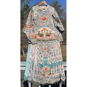 RARE & FINE Antique Chinese Qing Dynasty Silk Embroidered Robe Forbidden Stitch