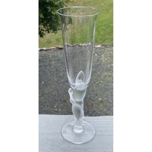 Copa de champán FABERGE vintage de 8 oz (palomas besándose) ~ Francia