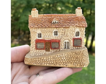 RARE Vintage Lilliput Lane Drapers Great Britain Handmade