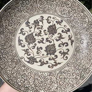 LARGE 20th C. Chinese Hand Painted Charger Plate Asian Art 13-7/16&quot; Ceramic