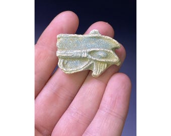 Antiek/vintage 20e eeuw Egyptische heropleving bedel oog Horus amulet blauwe faience
