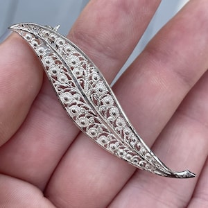 Antique - Vintage 800 Silver Filigree Art Deco Mid-Century Leaf Pin Brooch
