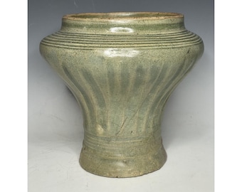Ancient Style Siam Thuriang Thai Sawankhalok Celadon Sukothai Vase