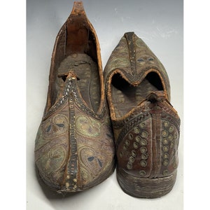 Pair Of 19th C Ottoman Turkish Embroidered Stout Leather Ladies Shoes / Slippers