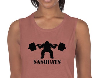 Camiseta de tirantes musculosa para mujer "Sasquatch Squats", camiseta para el día de la pierna de Pie Grande, camiseta de entrenamiento, camiseta de gimnasio, sentadillas, entrenamiento de sentadillas, sisas escotadas