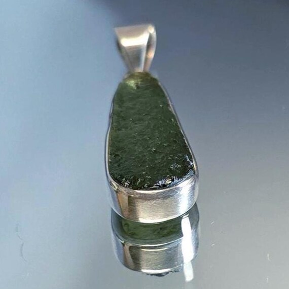 ESTATE JEWELRY: Sterling Silver Moldavite Pendant
