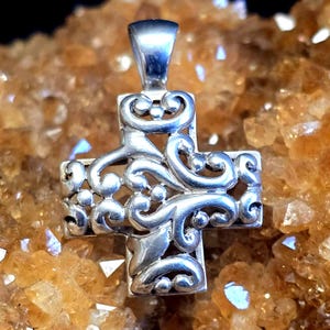 ESTATE JEWELRY, Stamped ATI 925 Thailand. Filigree Maltese Cross Pendant. Approx. 35.3MM x 25.5MM x 7.2MM, 6.90Grams