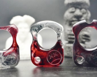 Custom Red Resin EDC Keychain,Personalized Claret Tool Pendant,sanguine mid knuckle ring,knuck pocket toy necklace,every day carry jewelry