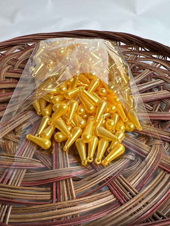 1/2 lb Beads, tears drop, yellow, size .8 inch, Hmong beads, hlaws