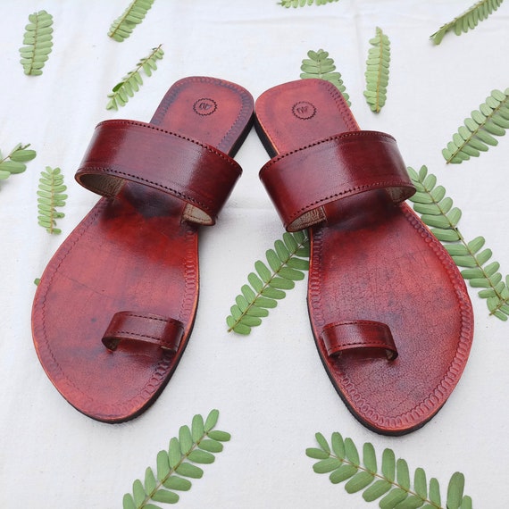 tan leather flip flops womens