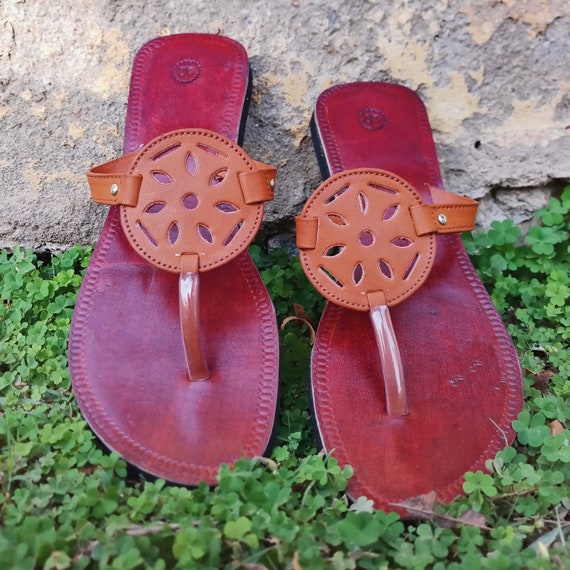 tan leather flip flops ladies