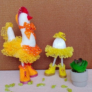 Easter Chicken Spring Decor, Easter tiered tray decor, Easter eggs decor, Spring eggs, Easter table decor, Chicken Easter Table Decor