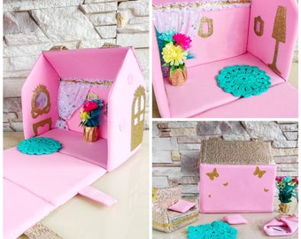travel dolls house