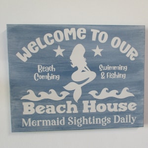 Beach House Welcome Sign – &quot;Mermaid Sightings Daily&quot; – Coastal Wall Decor – Nautical Beach House Sign
