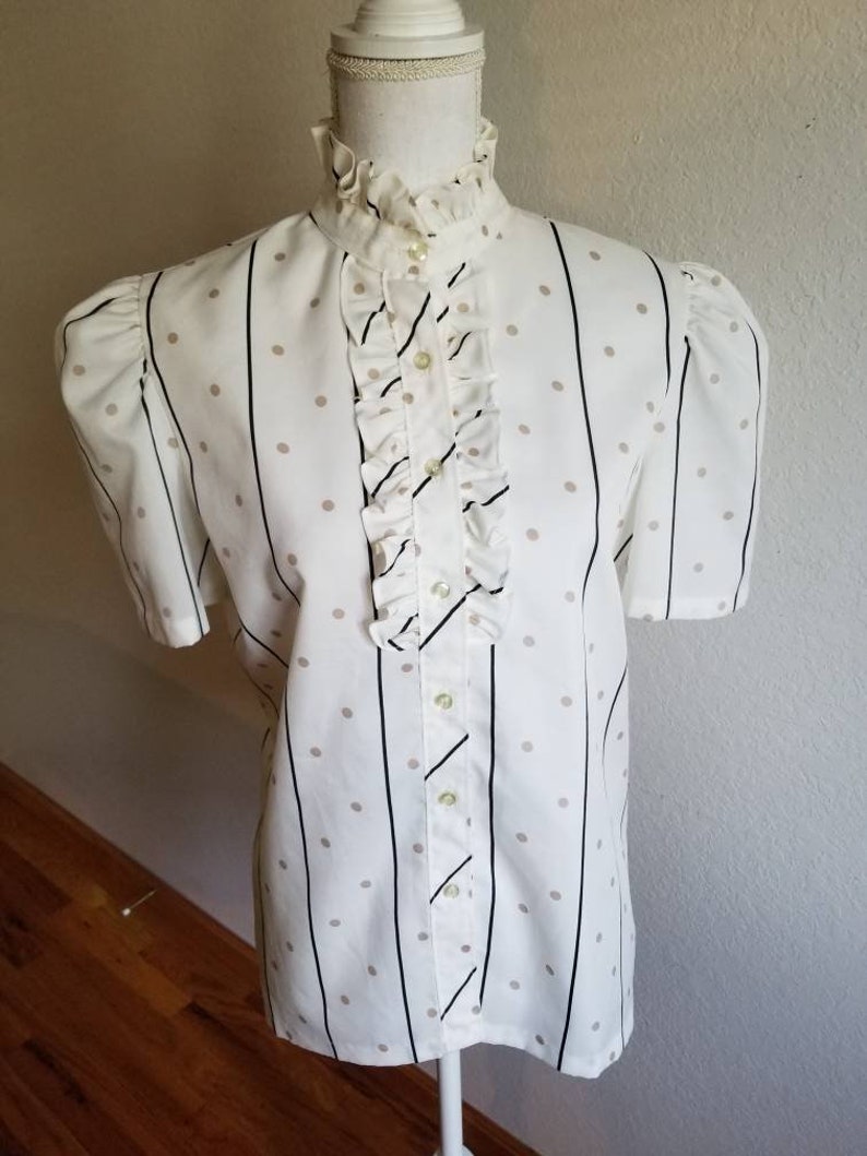 Women/'s Sz Vtg Striped Blouse with Ruffled Neck