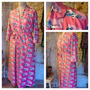 1950s Pink Cotton Floral  Dressing Gown/Housecoat/Robe Size 14/16