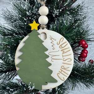 Wooden Christmas Tree Countdown Ornament: Festive Holiday Decor