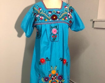 Vintage Dress, Mexican Dress, Embroidered Dress, Hand Embroidered, Hispanic Dress, Vintage Clothing