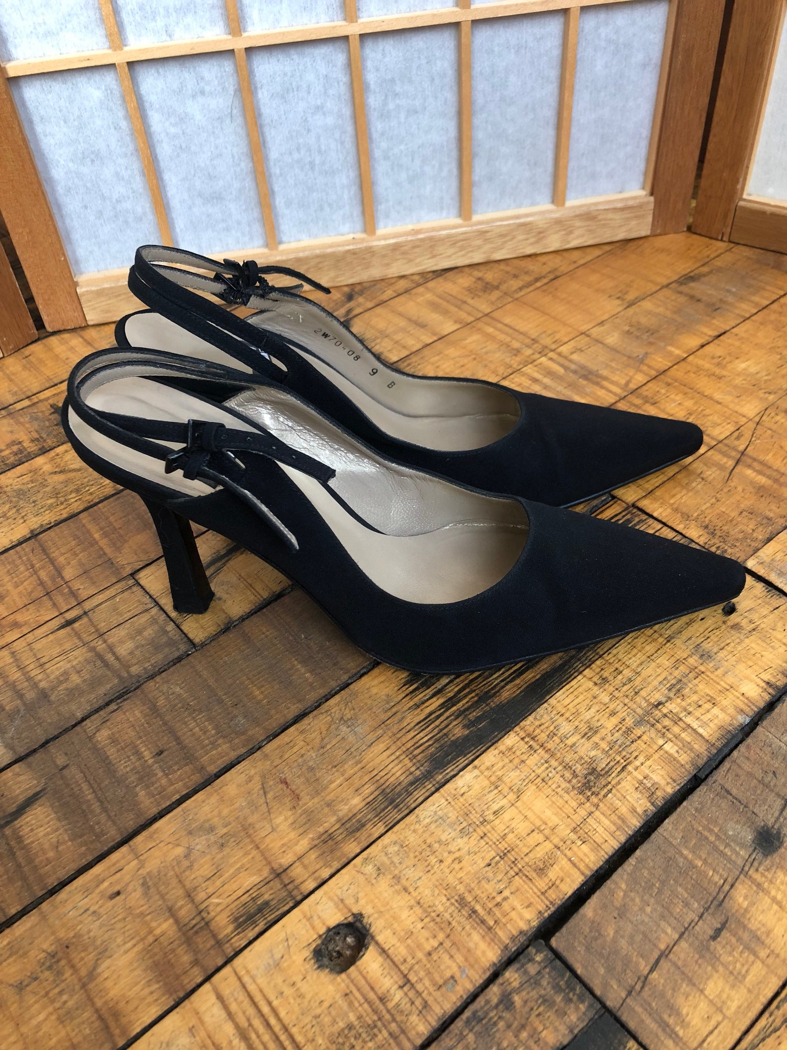stuart weitzman vintage pumps