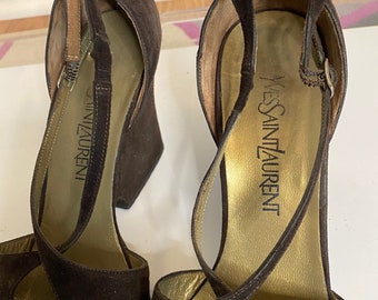 Yves St. Laurent, YSL Pumps, Suede Pumps, Yves St. Laurent Heels, Vintage Shoes, 1970's Fashion, Designer Shoes