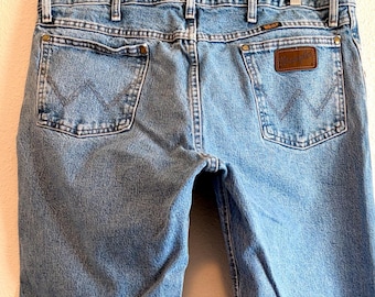 Jeans de mezclilla vintage WRANGLER REGULAR 47, talla 38X29, corte vaquero, pierna recta, estilo western.