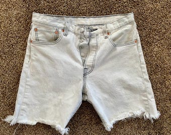 vintage Levi's 501 Bleached Denim Jeans short effiloché, W30 Y2K 90s délavé à l'acide