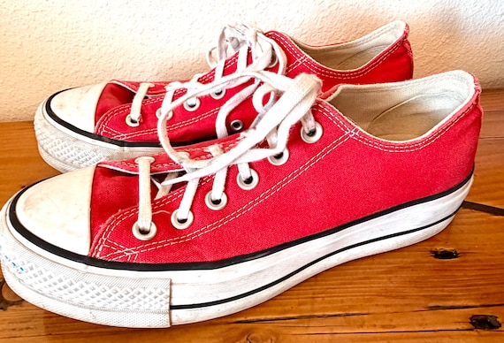 Converse, Converse Chuck Taylor All Star Lift Platform RED Canvas Low Top M6 W8 EU39
