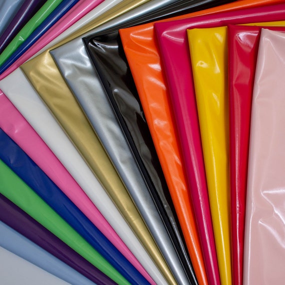 PVC Shiny Gloss Stretch Fabric PU Coated 1 Way Stretch Width 145 Cm 