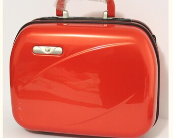 Vintage Rockabilly Red Glamour Eminent Large Hard Beauty Case Travel Case With Accessories & Cover Included