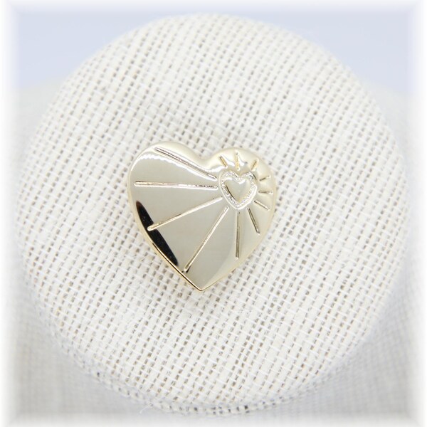 Vintage Gold Tone Ridges Heart Variety Club Collectors Pin Brooch
