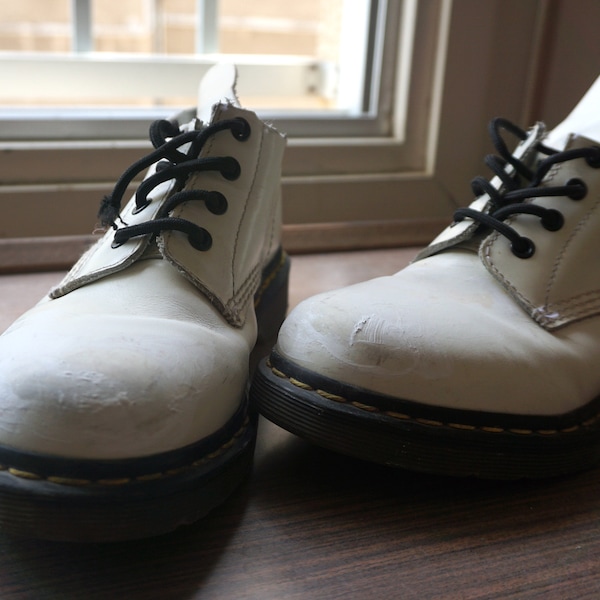 Dr Doc Martens - Etsy