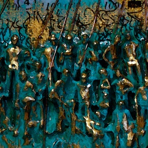 K&ouml;nnte beinhalten: Abstraktes Gem&auml;lde, das eine Menschenmenge in T&uuml;rkis- und Goldt&ouml;nen darstellt. Die Figuren scheinen Speere oder St&auml;be zu halten, was auf ein historisches oder mythologisches Thema hindeutet. Das Kunstwerk hat eine strukturierte, malerische Qualit&auml;t.