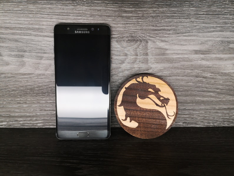 Wooden Qi Mortal Kombat Wireless charger