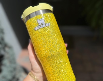 Bicchiere glitterato giallo da 40 once con manico / Stanley Flipstraw da 30 once