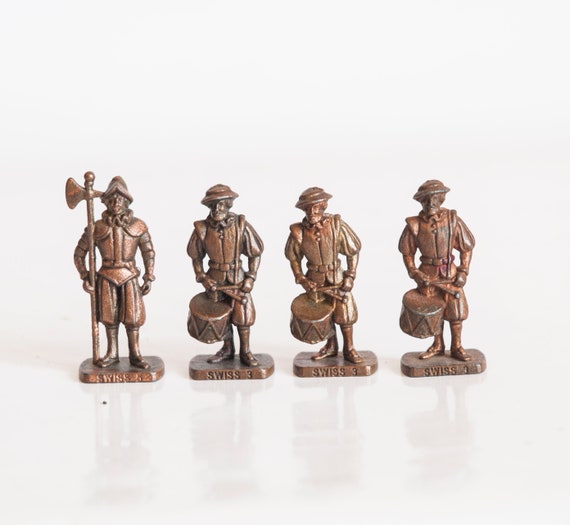 kinder surprise metal soldiers