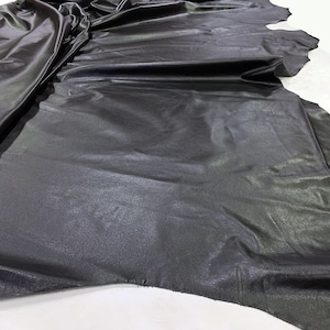 Cuir de veau fin noir, Cuir d'ameublement, Cuir pour vêtements et revêtements de meubles, Peaux de vache italiennes véritables, Cuir durable